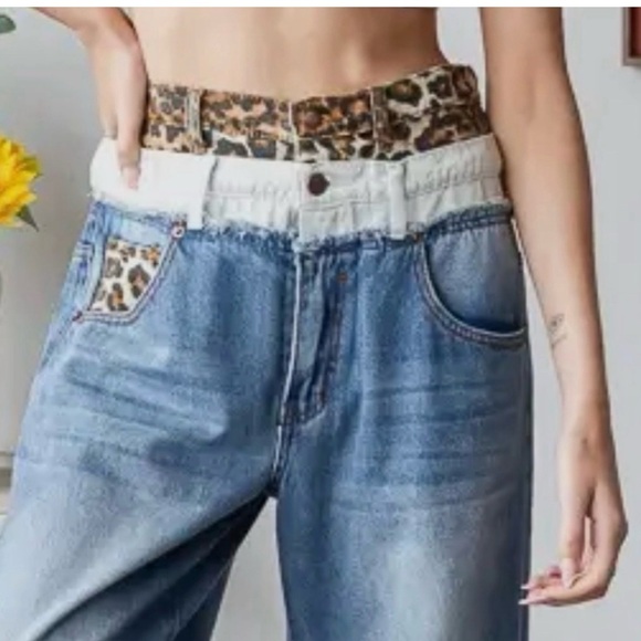 Oli Hali Double Waisted with Frayed Hem & Leopard Contour NWT - Picture 2 of 4